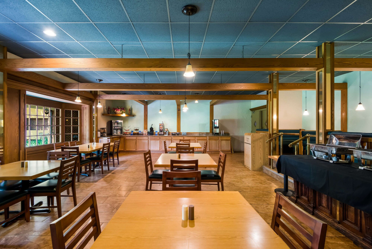 Food & Drinks 4, Best Western Prairie Inn & Conference Center, Knox