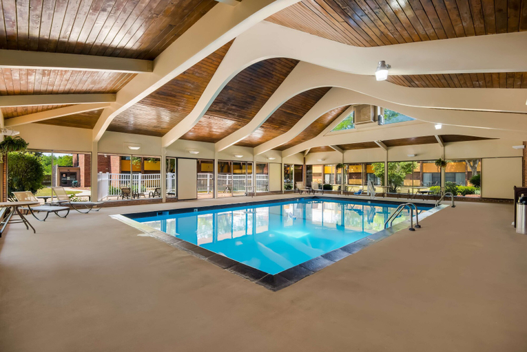Sport & Beauty 5, Best Western Prairie Inn & Conference Center, Knox