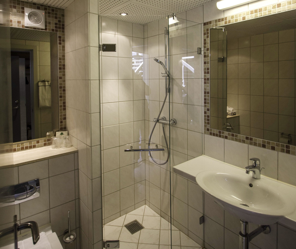 Bathroom 5, Nilles Kro, Favrskov