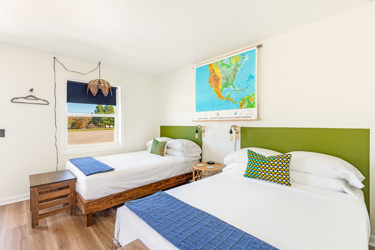 Bedroom 2, St. Clair Motor Lodge, Grayson