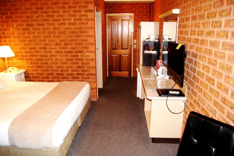 Bedroom 13