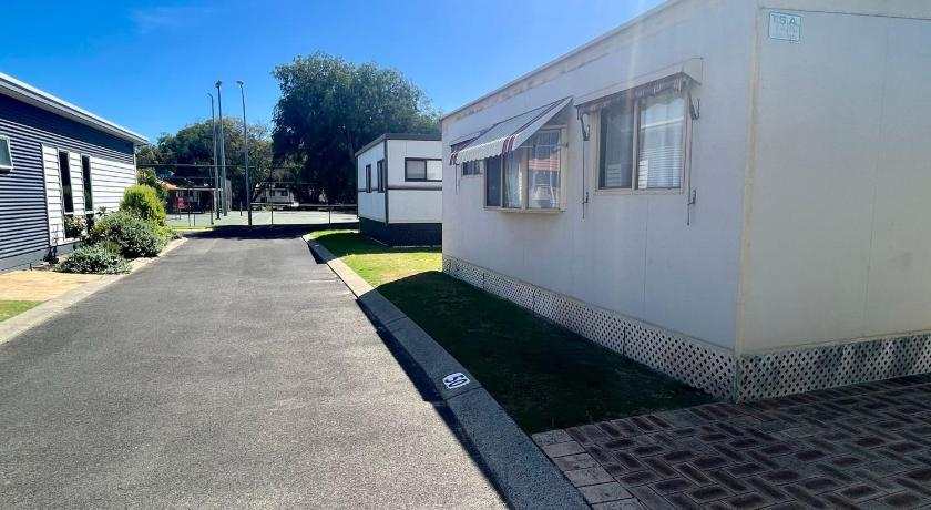 Family Getaway Cabin 50, Busselton