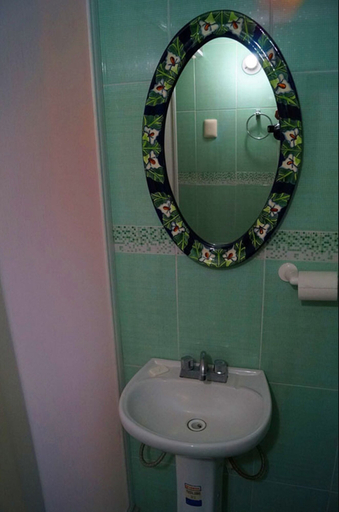 Bathroom 3, Posada Arny, Huehuetoca