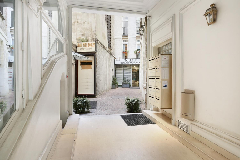 Others 5, Sublime appartement Bld Saint Germain, Paris