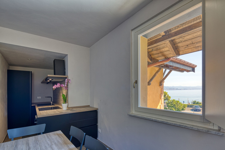Bedroom 3, Via di Francia, Genova