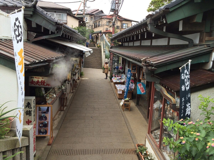 Enoshima Marine House, Fujisawa