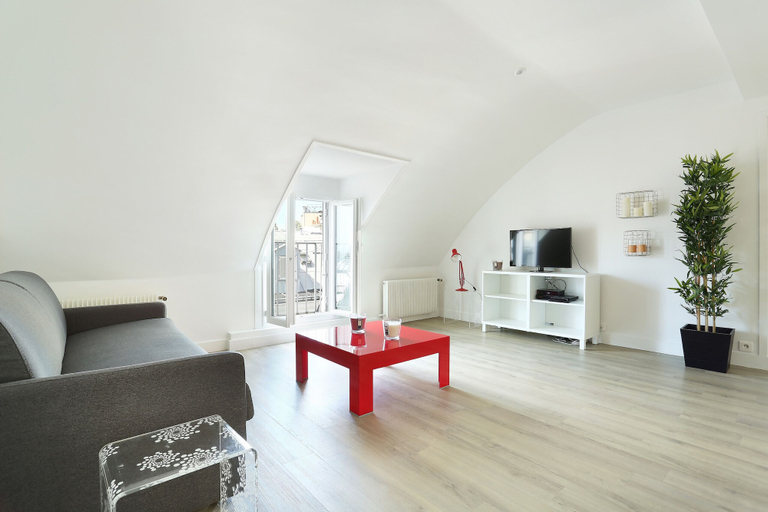 Others 4, Apartment Ponthieu - Champs Elysées, Paris