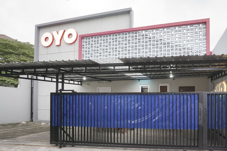 Exterior & Views 1, Hotel O DeHome Family, Sleman