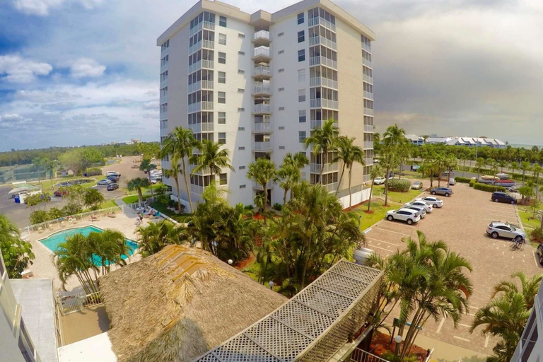 Exterior & Views 2, Beach & Tennis 3801, Lee