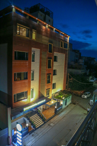 Exterior & Views 2, Four Leaf Hotel Sapphire Blue, Varanasi