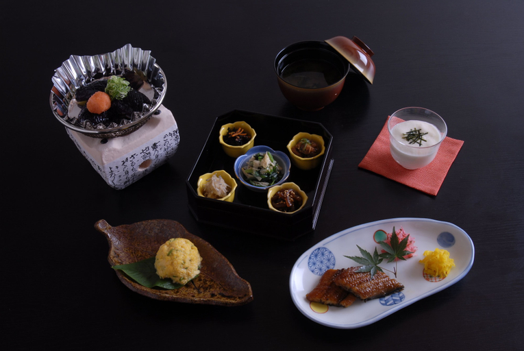 Food & Drinks 14