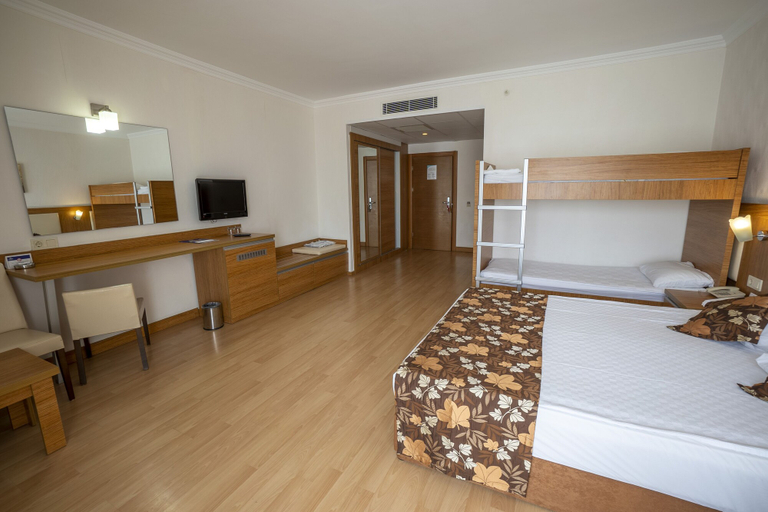 Bedroom 4, Çenger Beach Resort Spa - All Inclusive, Manavgat