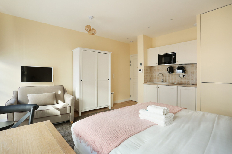 Bedroom 2, Résidence Grands Boulevards (Chenier), Paris