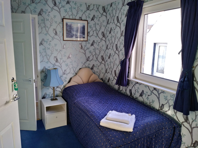 Bedroom 2, Garvault House, Highland