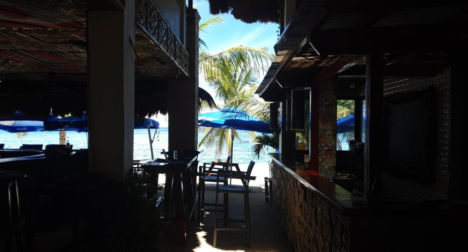 Food & Drinks 4, Birdwatchers Beachfront Hotel Panglao, Panglao