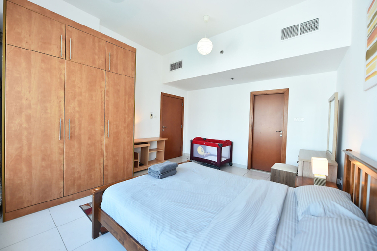 Room 2, 1BR Apartment Stunning Marina View - MVT, Dubai