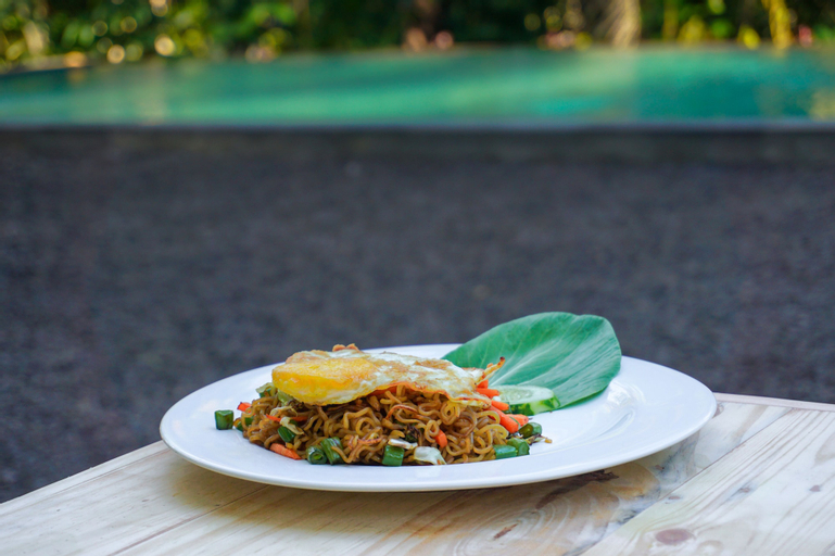 Food & Drinks 6