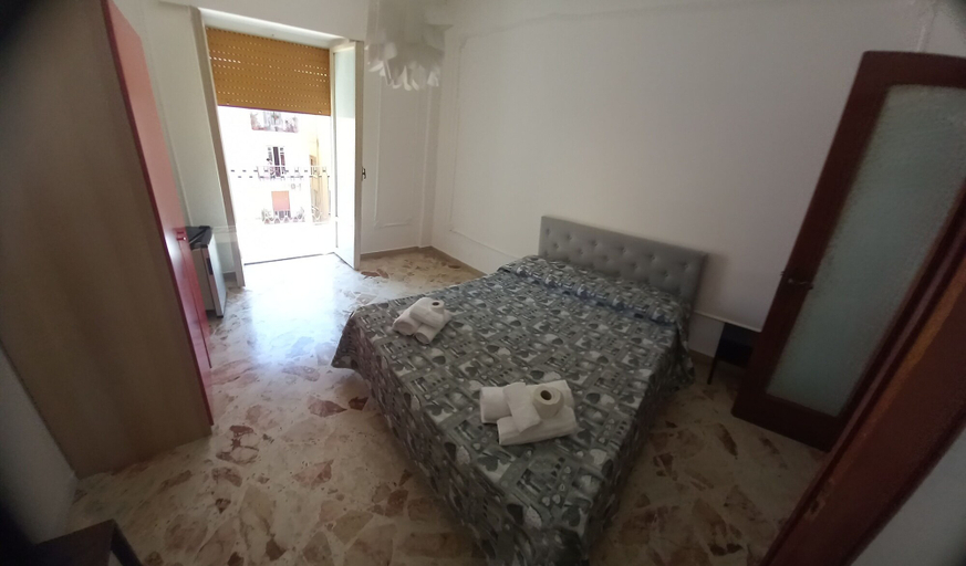 Bedroom 2, Framamired, Palermo
