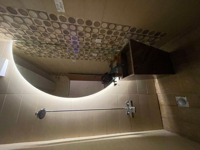 Bathroom 3, The Generals Inn, Rawalpindi
