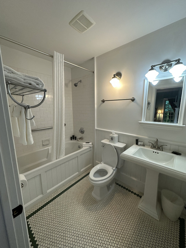 Bathroom 4, Buttermilk Falls Inn, Ulster