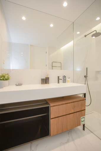 Bathroom 2, Liiiving - Crystal Palace Apartment, Porto