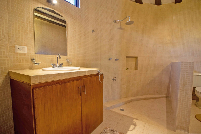 Bathroom 4, Hacienda La Guadalupana, Valladolid