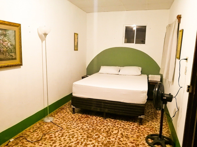 Bedroom 3, Hostal El Rio, León