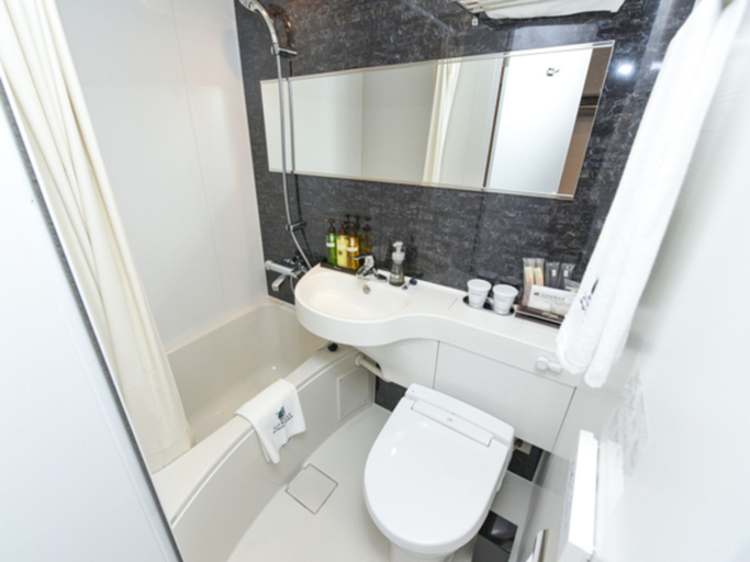 Bathroom 4, HOTEL LiVEMAX Fukuoka Tenjin, Fukuoka