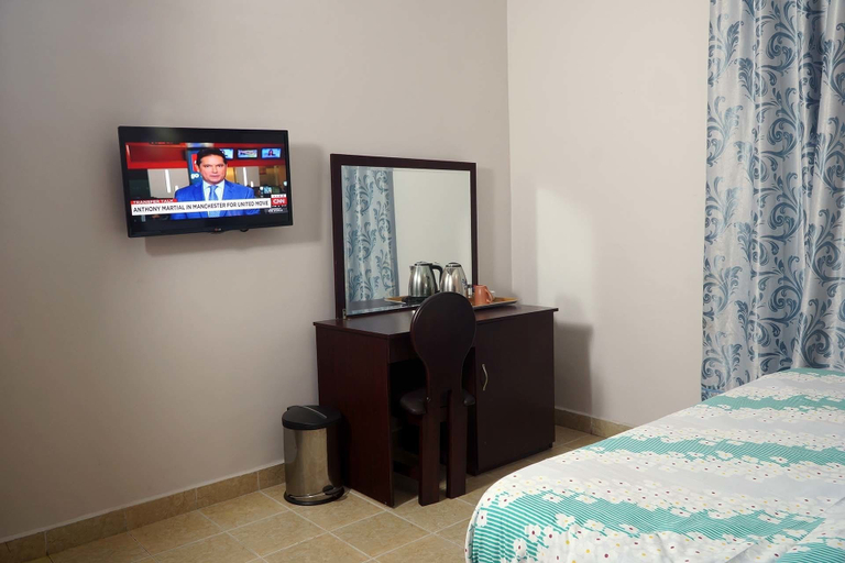 Bedroom 2, Gold Rush Suites, Obio/Akp