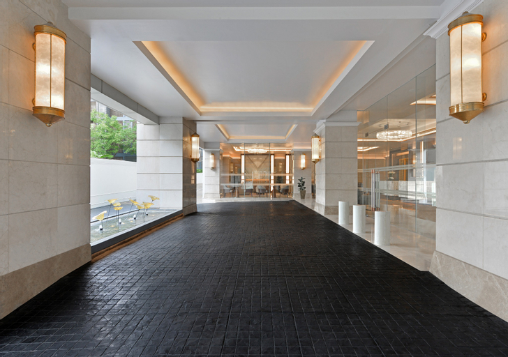 Exterior & Views 29