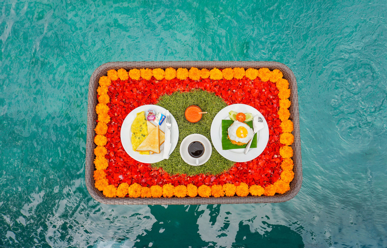 Food & Drinks 9