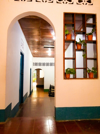 Exterior & Views 2, Hostal El Rio, León