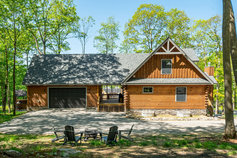 Exterior & Views 2, Bear Bottom Lodge, Garrett