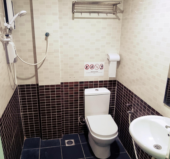 Bathroom 4, One Point Inn King Centre, Kuching