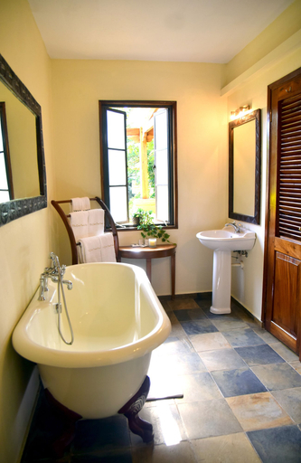 Bathroom 3, Emin Pasha Hotel, Kampala