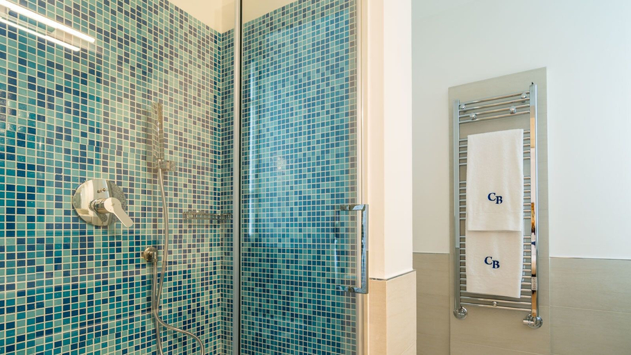 Bathroom 4, Cafe Bleu Relais, Sassari