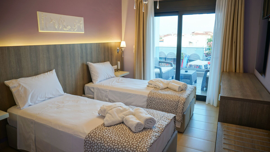 Bedroom 3, Agnes Deluxe Hotel, Central Macedonia