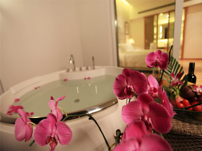 Bathroom 5, Mingshen Golf & Bay Resort, Sanya