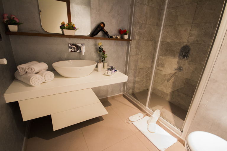 Bathroom 2, Koza Suites & Apartments, Bahçelievler