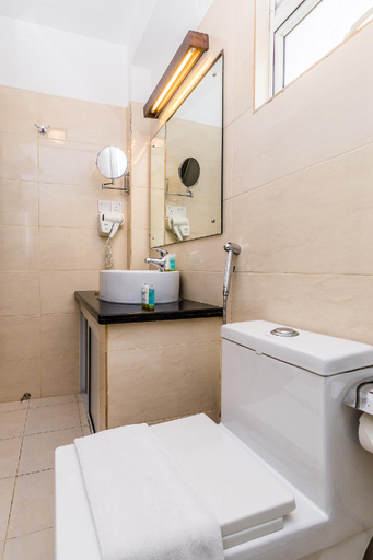 Bathroom 4, Ceylon City Hotel, Colombo, Thimbirigasyaya
