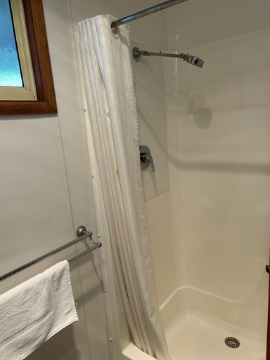 Bathroom 3, Long Jetty Caravan Park Port Welshpool, South Gippsland - East