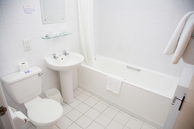 Bathroom 4, Viking Hotel, Blackpool