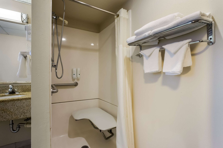 Bathroom 4, Quality Inn & Suites Millville, Cumberland