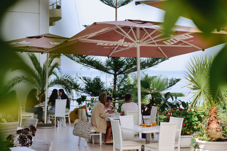 Food & Drinks 5, Hotel Oasis, Sarandës