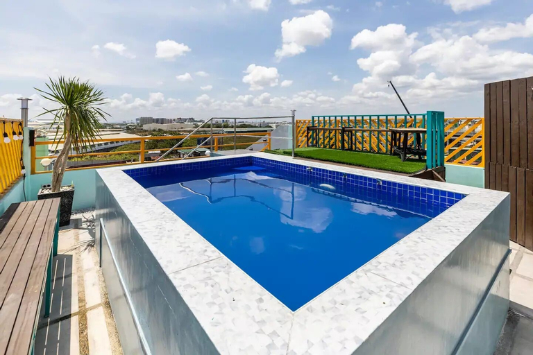 Sport & Beauty 3, Rain Airport BNB, Parañaque