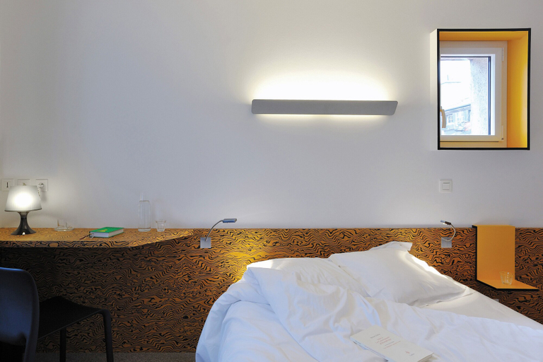 Bedroom 2, Hôtel Continental, Loire