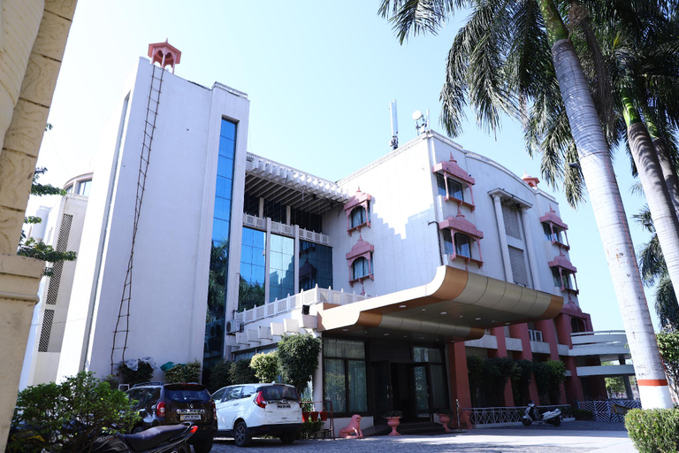 Others 4, Hotel Jabali Palace, Jabalpur