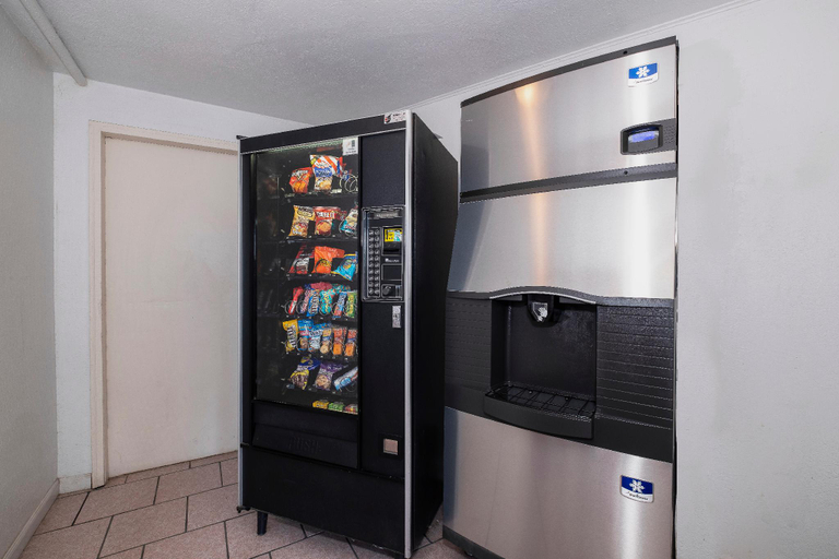 Others 5, Red Roof Inn & Suites Cornelius – Lake Norman, Mecklenburg