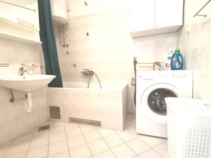 Bathroom 2, Amigo Comfort Apartments, Split