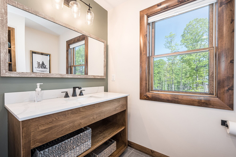 Bathroom 4, Bear Bottom Lodge, Garrett